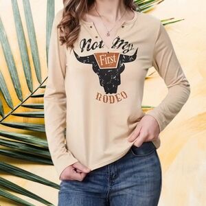 Nwt Emery Rose Cream Not My First Rodeo Top Tee Sz Med